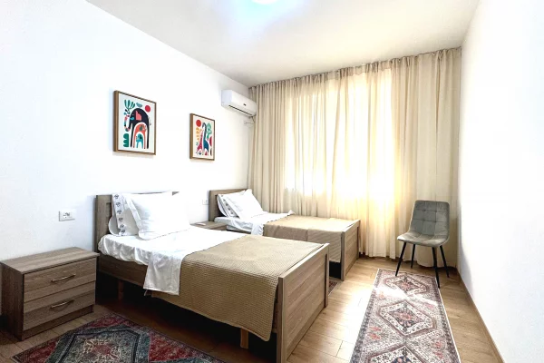 Shtepi me qera 2+1 ne Tirane - 890 Euro