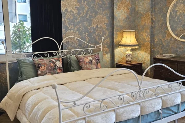 Shtepi ne shitje Apartament ne Tirane, 2+1, Mobilimi E mobiluar, Pagesa 650,000  Euro.