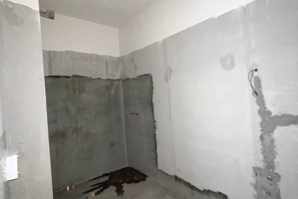 Shtepi ne shitje Apartament ne Tirane, 2+1, Mobilimi Bosh, pa mobiluar, Pagesa 191,200  Euro.