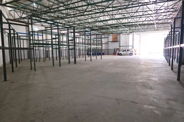 Business Property for Rent 1+1 in Tirana - 3,500 Euro