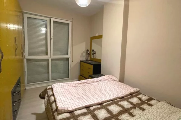 Shtepi ne shitje Apartament ne Tirane, 3+1, Mobilimi E mobiluar, Pagesa 160,000  Euro.