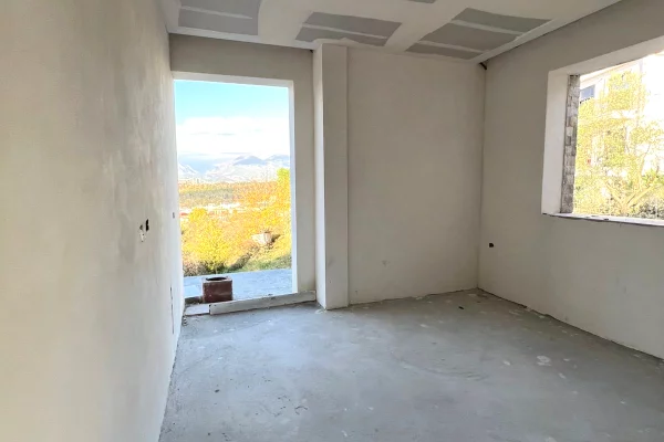 Shtepi me qera Vila Luksoze ne Tirane, 3+1, Mobilimi Bosh, pa mobiluar, Pagesa 2,000  Euro.