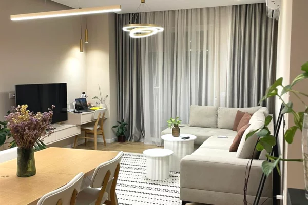 Shtepi me qera Apartament ne Tirane, 1+1, Mobilimi E mobiluar, Pagesa 600  Euro.