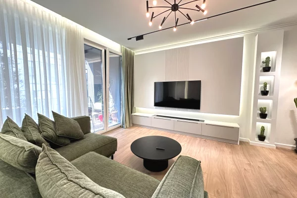 Shtepi me qera Apartament ne Tirane, 3+1, Mobilimi E mobiluar, Pagesa 2,000  Euro.