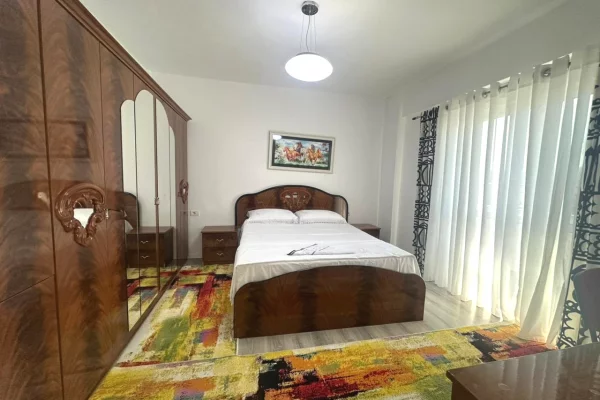 Shtepi me qera 2+1 ne Tirane - 700 Euro