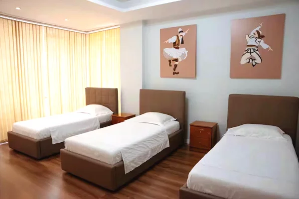 Shtepi me qera Apartament ne Tirane, 2+1, Mobilimi E mobiluar, Pagesa 850  Euro.