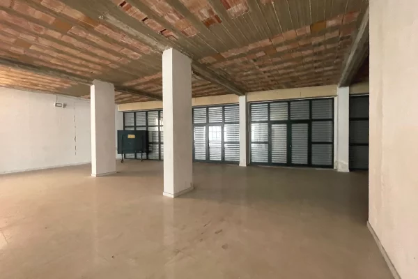 Ambient biznesi me qera 1+1 ne Tirane - 9,000 Euro