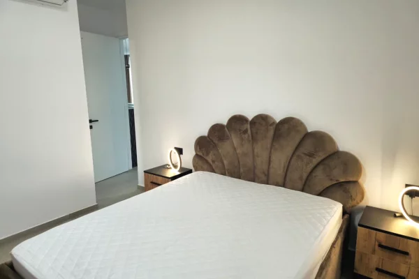 Shtepi me qera Apartament ne Tirane, 2+1, Mobilimi E mobiluar, Pagesa 1,300  Euro.