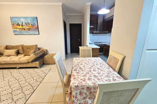 Shtepi me qera 1+1 ne Tirane - 750 Euro
