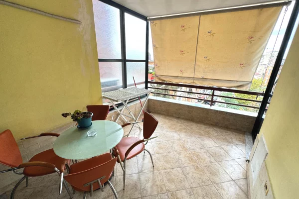 Shtepi me qera Apartament ne Tirane, 2+1, Mobilimi E mobiluar, Pagesa 650  Euro.