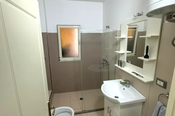 Shtepi me qera 2+1 ne Tirane - 500 Euro