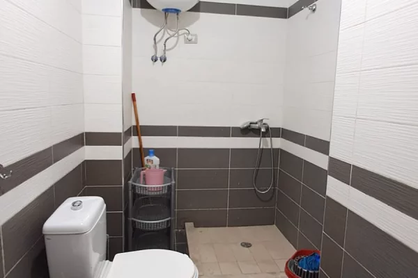 Shtepi me qera Apartament ne Tirane, 2+1, Mobilimi E mobiluar, Pagesa 600  Euro.