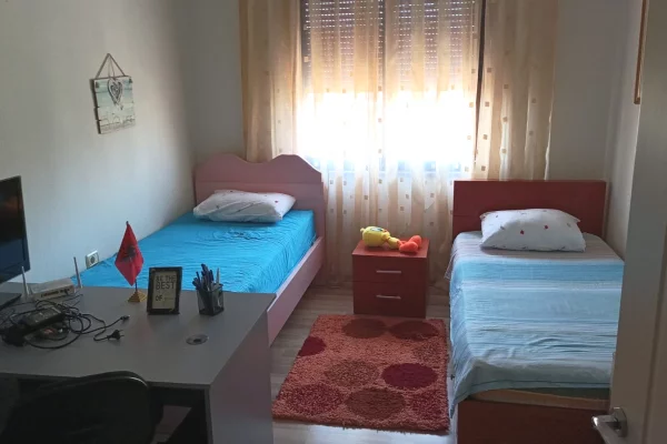 Shtepi me qera 2+1 ne Tirane - 700 Euro