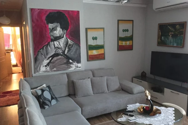 Shtepi me qera 2+1 ne Tirane - 700 Euro