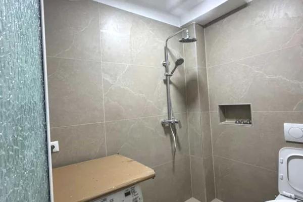 Shtepi me qera Apartament ne Tirane, 1+1, Mobilimi E mobiluar, Pagesa 450  Euro.