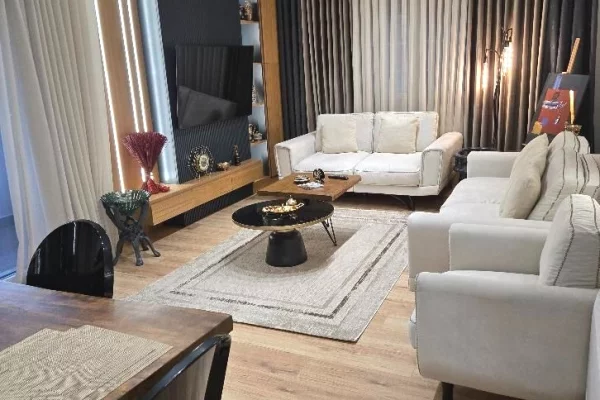 Shtepi ne shitje Apartament ne Tirane, 2+1, Mobilimi E mobiluar, Pagesa 148,800  Euro.