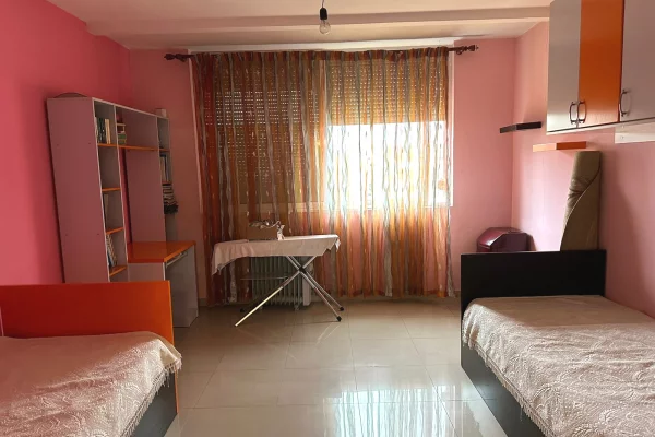 Shtepi me qera 2+1 ne Tirane - 600 Euro