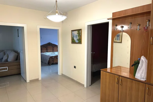 Shtepi me qera Apartament ne Tirane, 2+1, Mobilimi E mobiluar, Pagesa 600  Euro.
