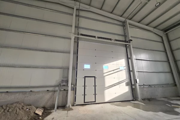 Ambient biznesi me qera 4+1 ne Tirane - 4,500 Euro