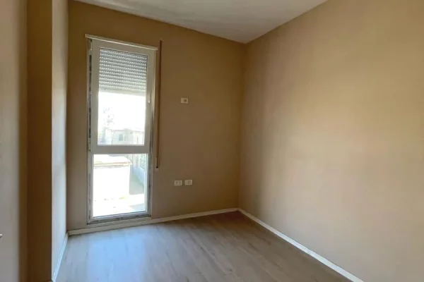 Shtepi ne shitje 3+1 ne Tirane - 150,000 Euro