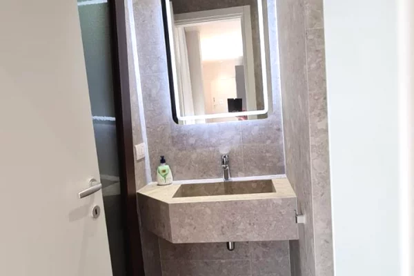 Shtepi me qera Duplex(shtepi me 2 kate) ne Tirane, 2+1, Mobilimi E mobiluar, Pagesa 1,500  Euro.