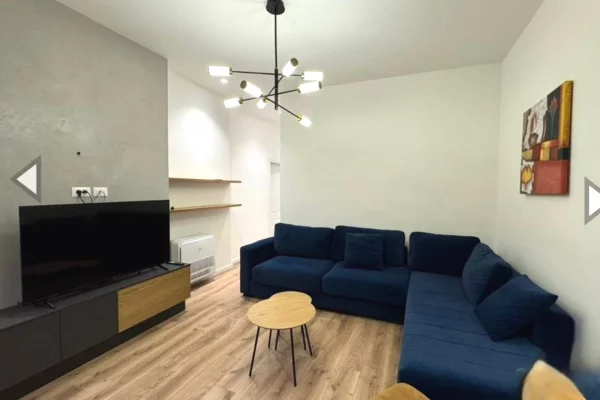 Shtepi me qera 2+1 ne Tirane - 700 Euro