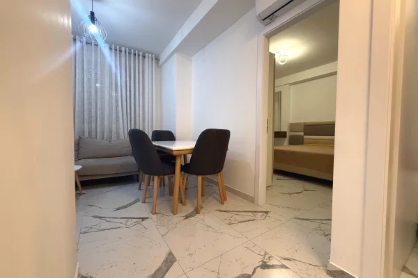 Shtepi me qera 2+1 ne Tirane - 800 Euro