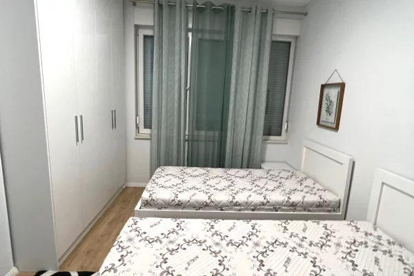 🏡 Jepet me Qira Apartament 2+1+2 – Rr. Dritan Hoxha (Aura)