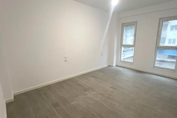 🏡 Jepet me Qira ambient zyre 2+1+2 – Rr. Dritan Hoxha (Aura)