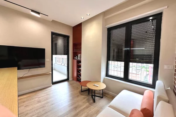 Shtepi me qera Apartament ne Tirane, 1+1, Mobilimi E mobiluar, Pagesa 650  Euro.