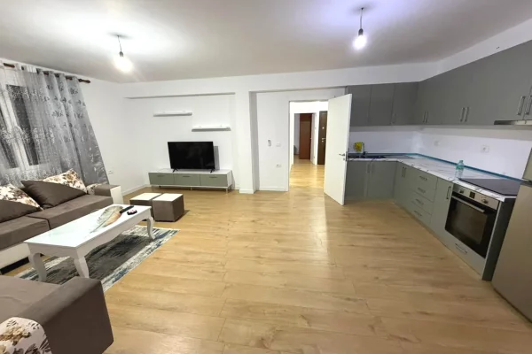Shtepi me qera Apartament ne Tirane, 3+1, Mobilimi E mobiluar, Pagesa 55,000  Leke.