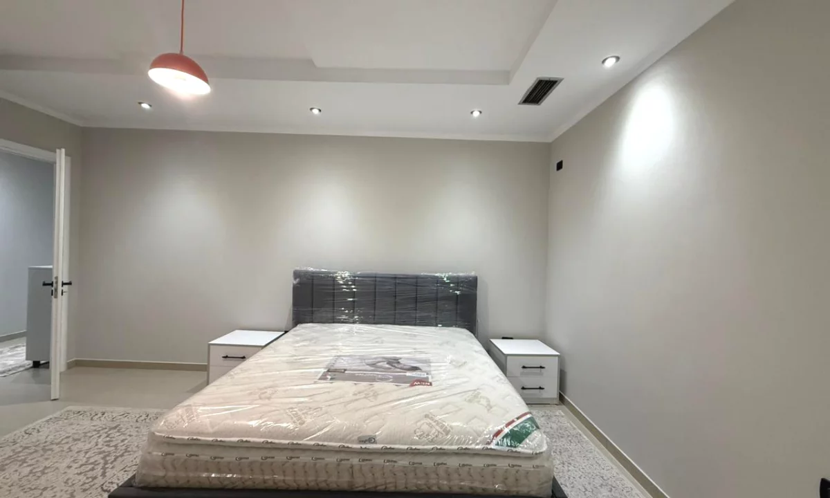 Shtepi me qera Shtepi Private ne Tirane, 2+1, Mobilimi E mobiluar, Pagesa 550  Euro.