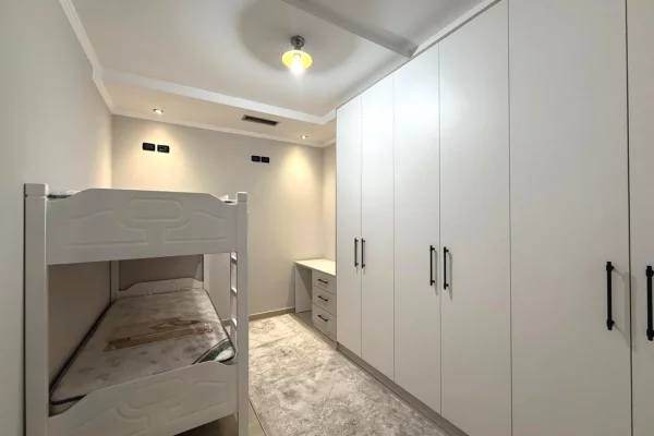 Shtepi me qera Shtepi Private ne Tirane, 2+1, Mobilimi E mobiluar, Pagesa 550  Euro.