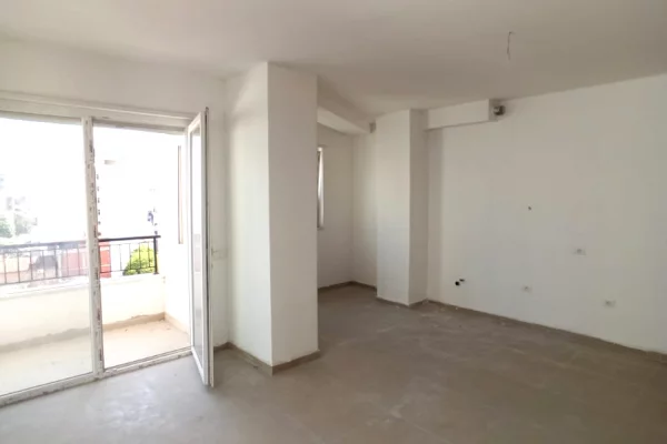 🏢 Zyre me Qira tek Donika center Afer qendres