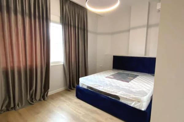 Shtepi me qera Apartament ne Tirane, 2+1, Mobilimi E mobiluar, Pagesa 65,000  Leke.