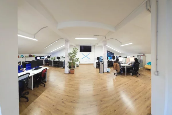 Ambient biznesi me qera 3+1 ne Tirane - 3,000 Euro