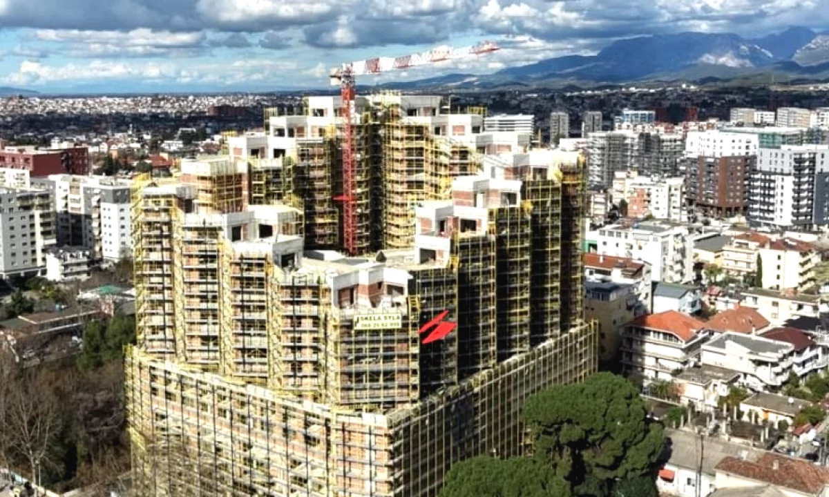 Shtepi ne shitje Apartament ne Tirane, 2+1, Mobilimi Bosh, pa mobiluar, Pagesa 159,000  Euro.