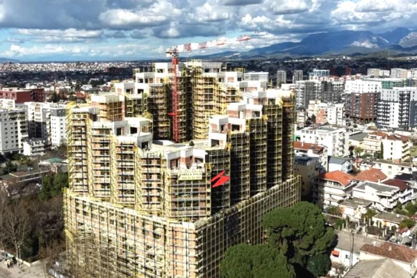 Apartament 2+1 ne shitje te COLONNADE afer Zogut te Zi.