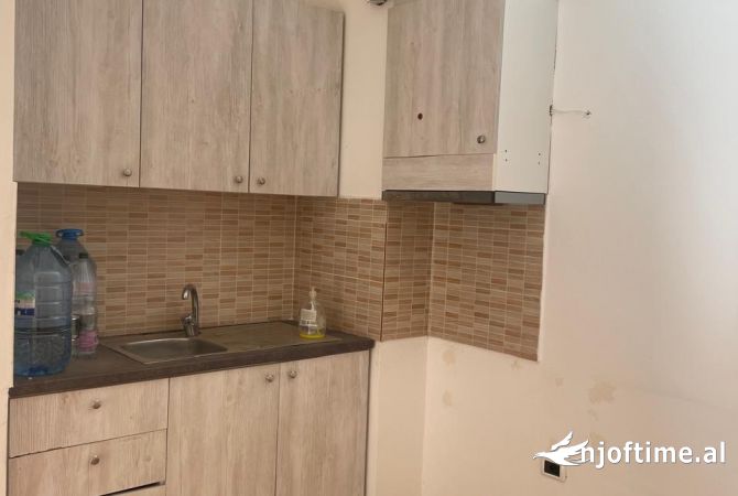Shtepi me qera 2+1 ne Tirane - 35,000 Leke