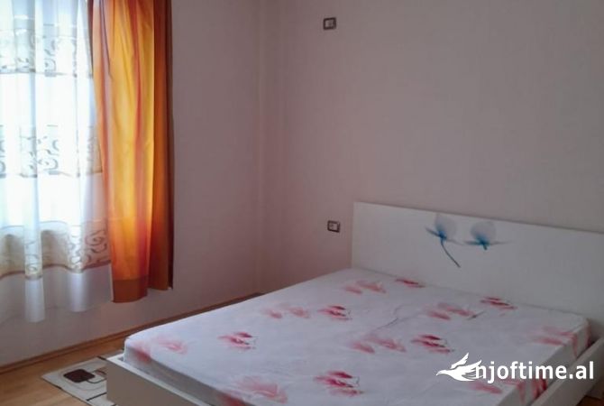 Shtepi me qera 2+1 ne Tirane - 500 Euro