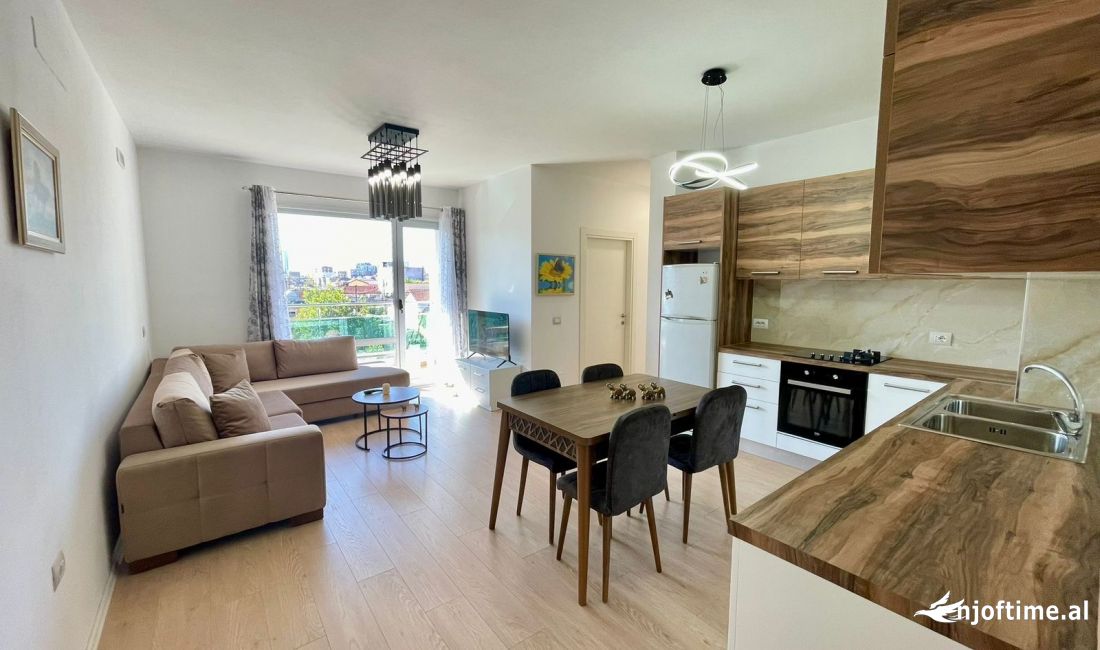 Shtepi me qera Apartament ne Tirane, 2+1, Mobilimi E mobiluar, Pagesa 50,000  Leke.