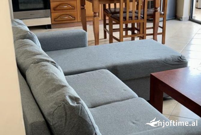 Shtepi me qera 2+1 ne Tirane - 60,000 Leke