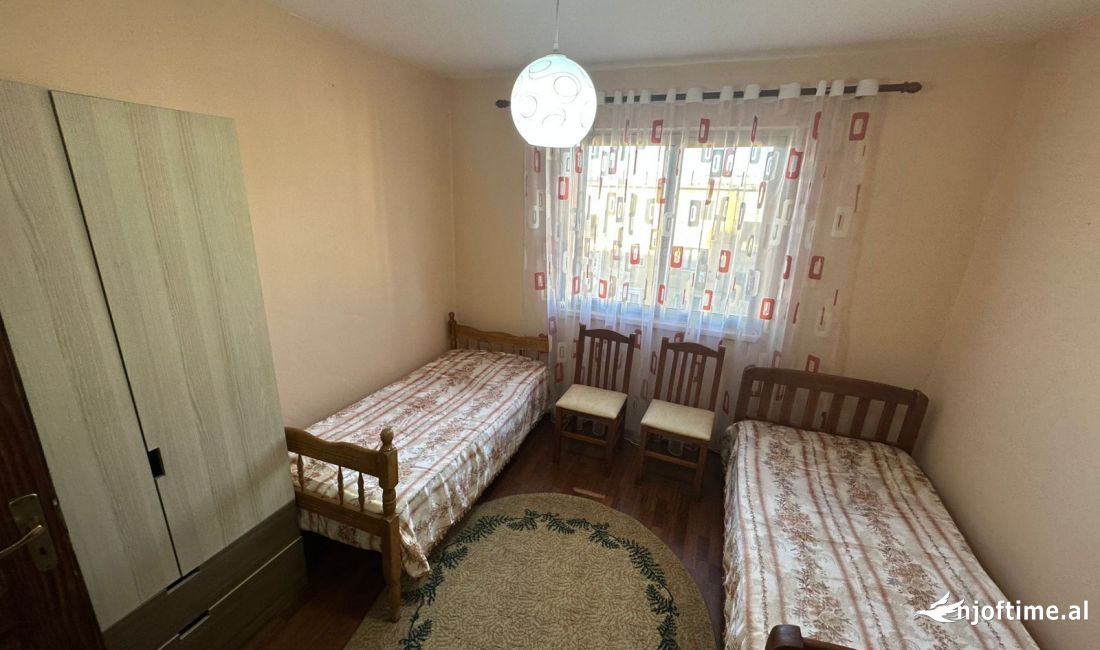 Shtepi me qera Apartament ne Tirane, 2+1, Mobilimi E mobiluar, Pagesa 50,000  Leke.