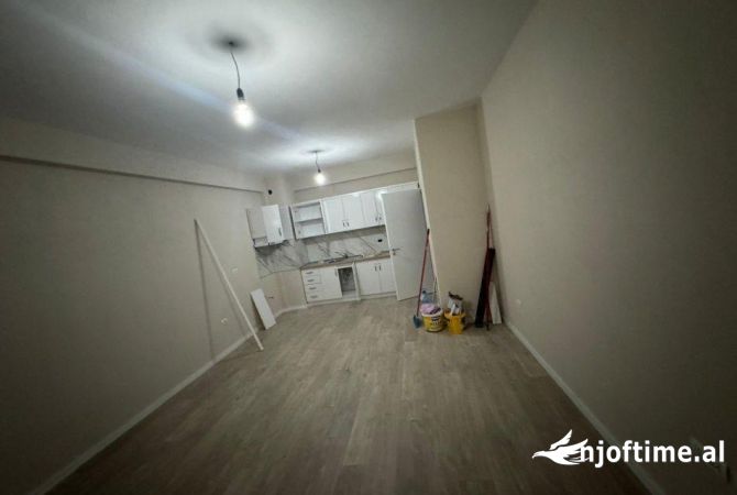Shtepi me qera 1+1 ne Tirane - 350 Euro