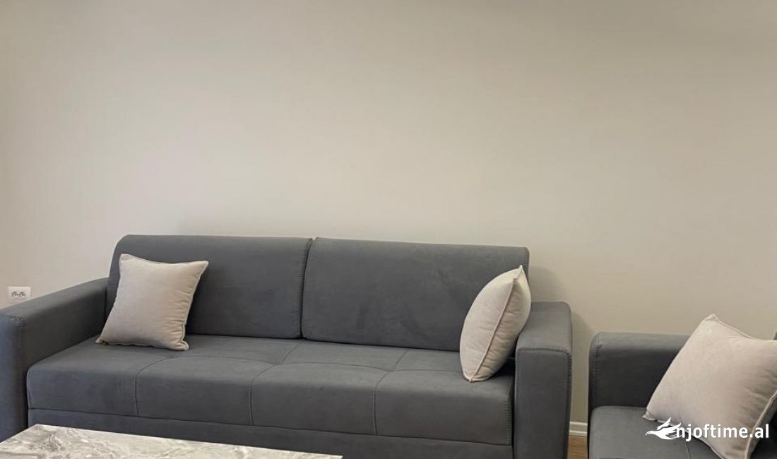 Shtepi me qera Apartament ne Tirane, 1+1, Mobilimi E mobiluar, Pagesa 60,000  Leke.