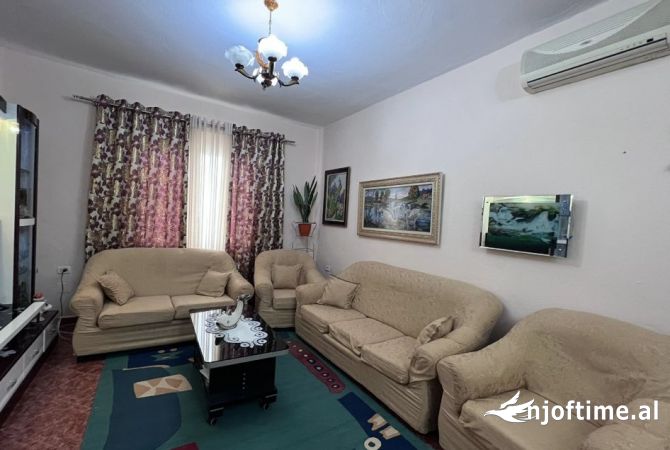 Shtepi me qera 2+1 ne Tirane - 45,000 Leke