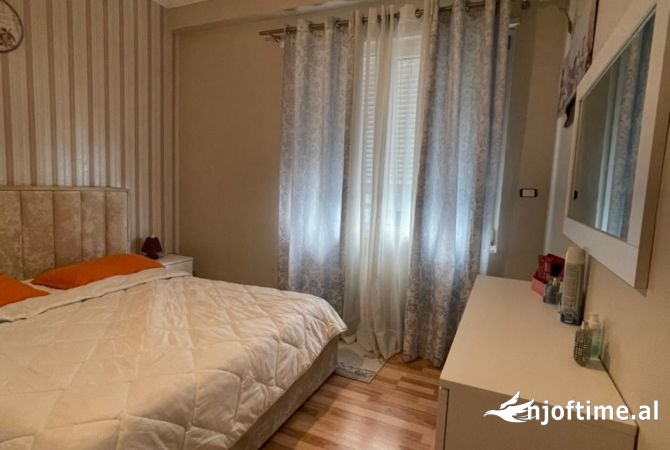 Shtepi me qera 1+1 ne Tirane - 50,000 Leke