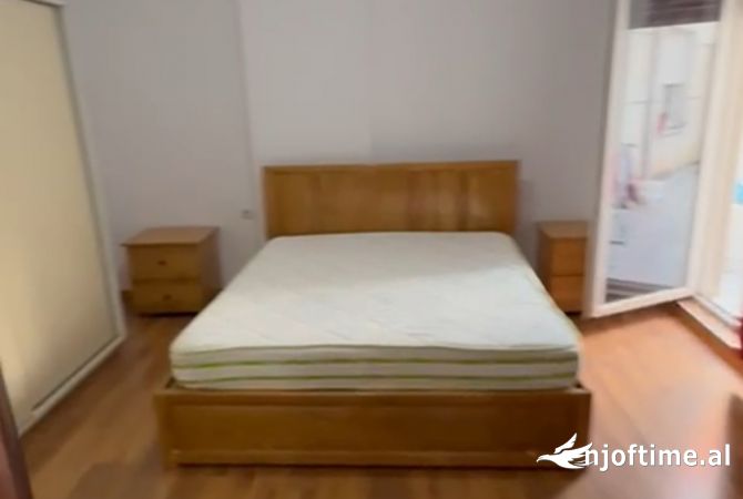 Shtepi me qera 2+1 ne Tirane - 400 Euro