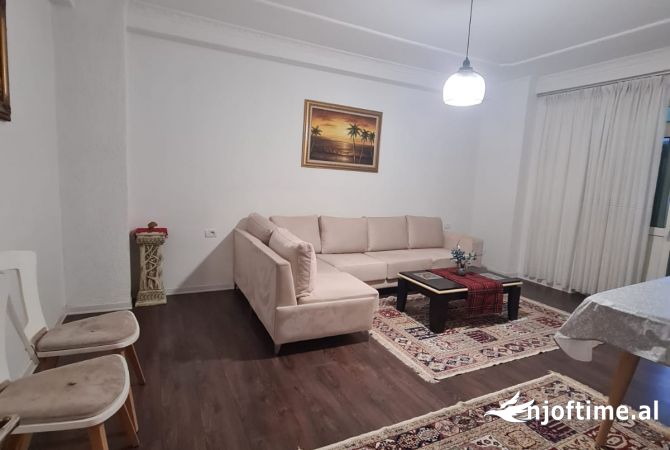 Shtepi me qera 2+1 ne Tirane - 550 Euro