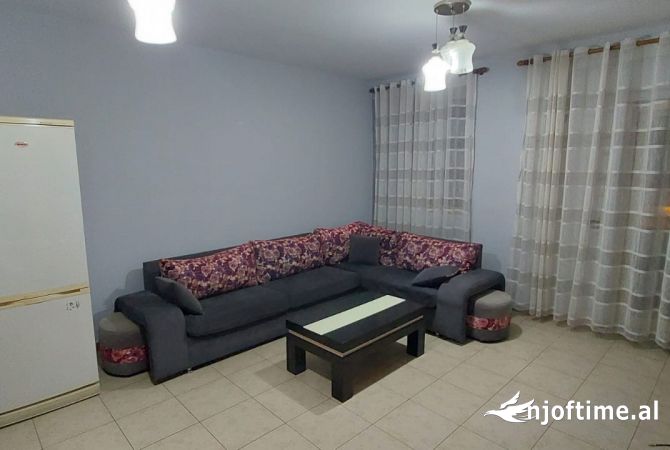 Shtepi me qera 1+1 ne Tirane - 30,000 Leke